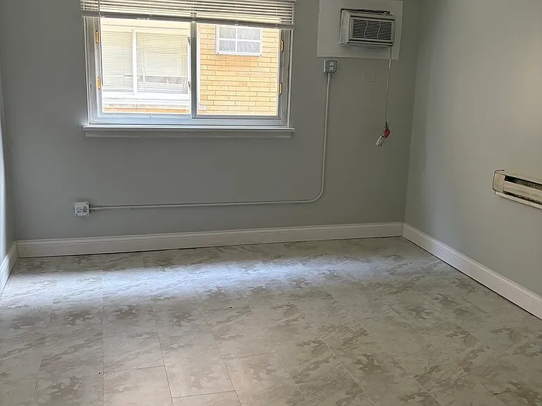 9517 Mansfield Ave #2 — Photo 5