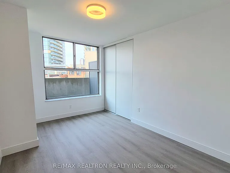 21 Vaughan Rd #307 — Photo 5