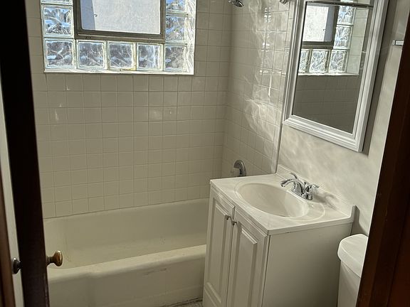 4th image of 2449 W 119th St #9