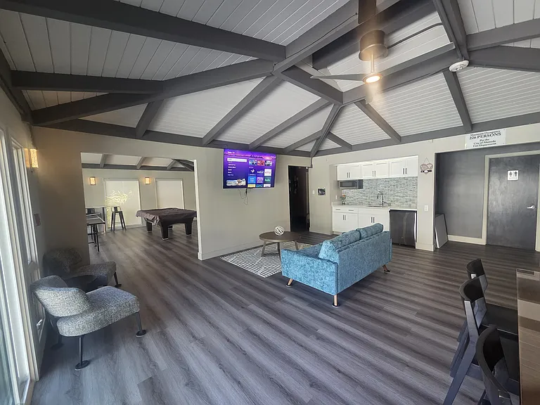 Tropic Sands Apartments — Photo 26