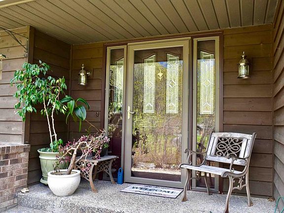 4th image of 207 Michaelwood Dr