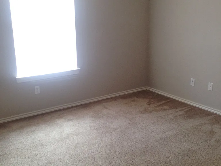 3 Bedroom Duplex for Rent in Lindale! Tour Today! — Photo 16
