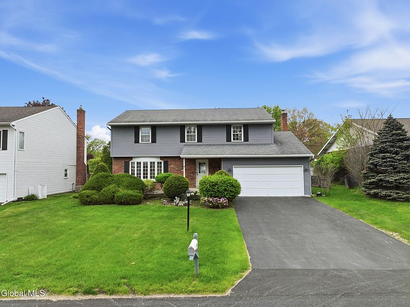 3rd image of 60 Aspen Circle