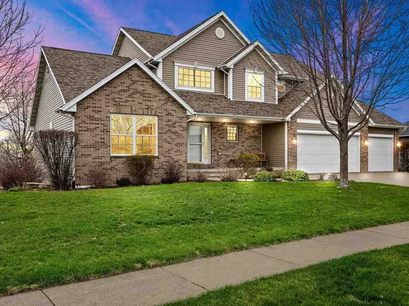 1145 James Ave NE, Swisher, IA 52338