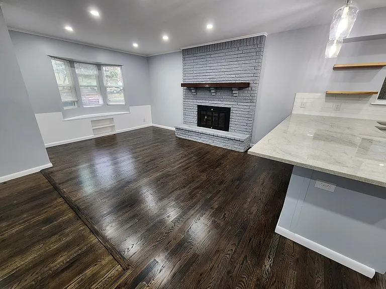 1807 E Young St — Photo 15