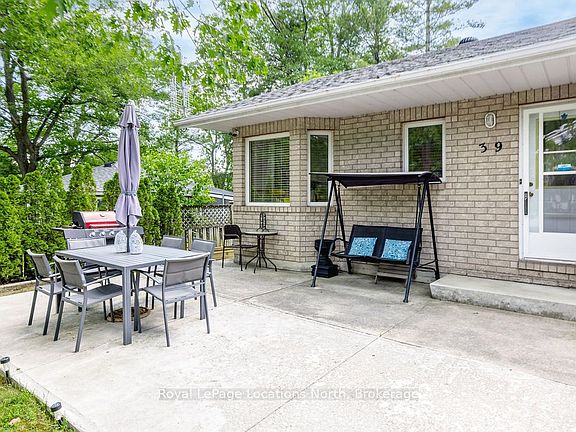 3rd image of 39 McCague St
