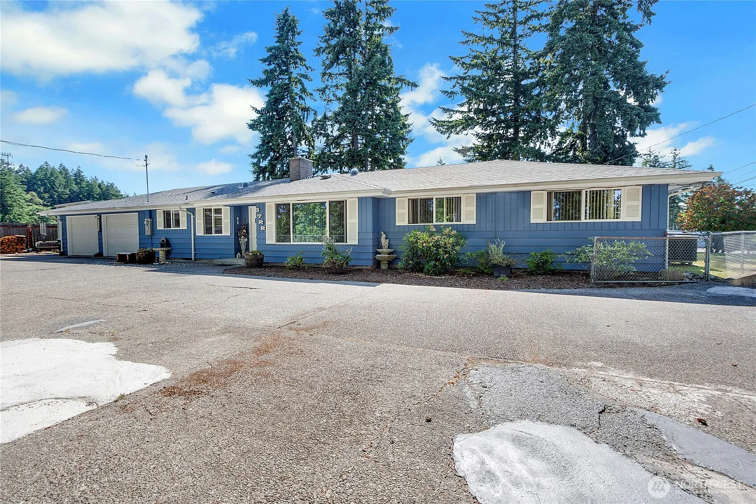 5722 44th Avenue E photo 1