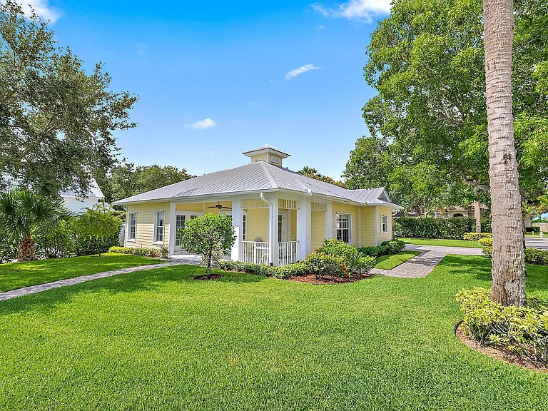 19043 SE Jupiter River Dr #COTTAGE — Photo 3