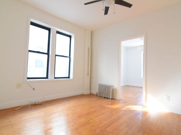 3rd image of 137 W 145th St APT 33