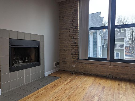 2nd image of 3114 N Sheffield Ave #2