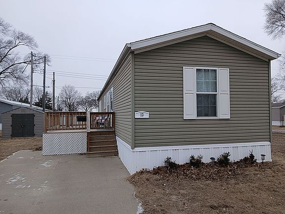 2nd image of 13 Cedar Heights Ct