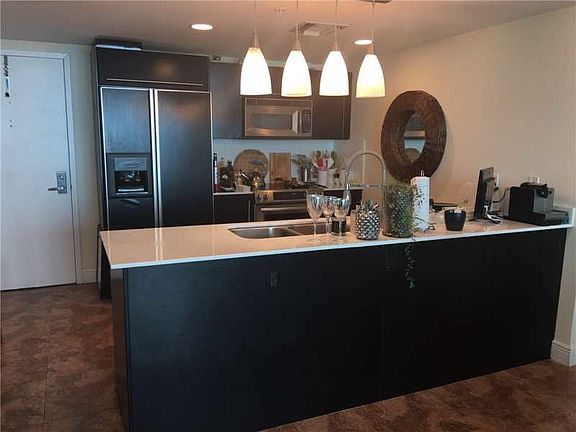 2nd image of 665 NE 25th St APT 2403