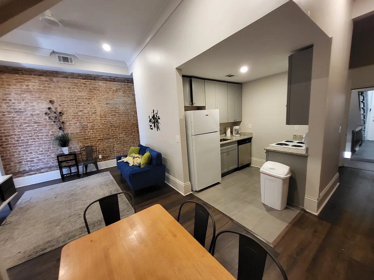 Building Photo - 331 Decatur St #3A