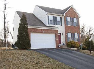 141 Cherrywood Dr, New Kensington, PA
