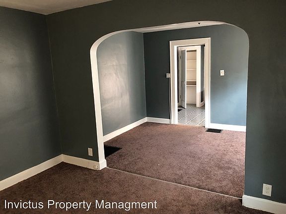 5th image of 2871 N Dearborn St