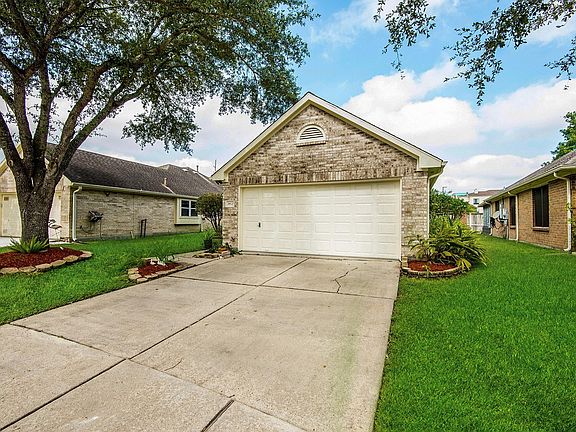 3rd image of 902 Peach Blossom Dr