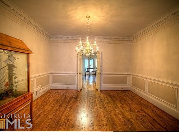 4th image of 185 Habersham Pl