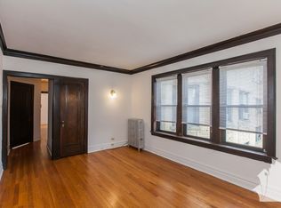 1909 W Larchmont Ave #102R, Chicago, IL 60613