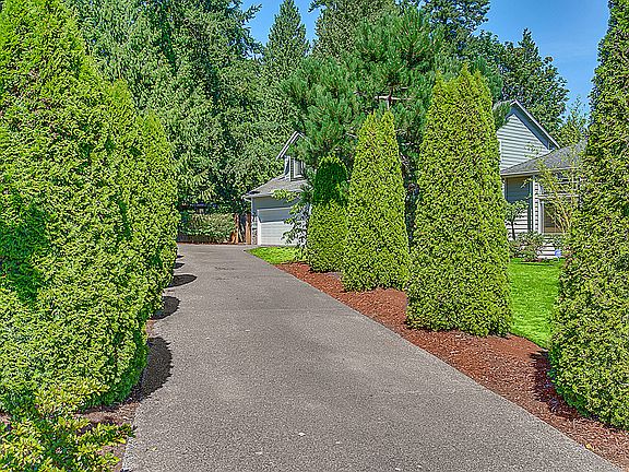 4th image of 19501 11th Ave W
