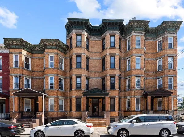 378 Baldwin Avenue image 1 of 18