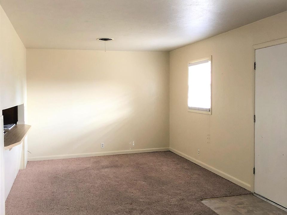 1st image of 1001 N Sumner St APT 2