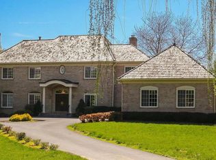 8900 Holly Leaf Ln, Bethesda, MD 20817