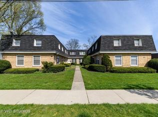 1549 Shermer Rd, Northbrook, IL 60062