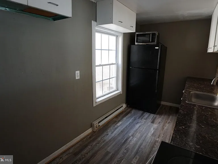 802 Cathedral St #4 — Photo 6