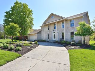 25215 Rutledge Xing, Farmington Hills, MI 48335