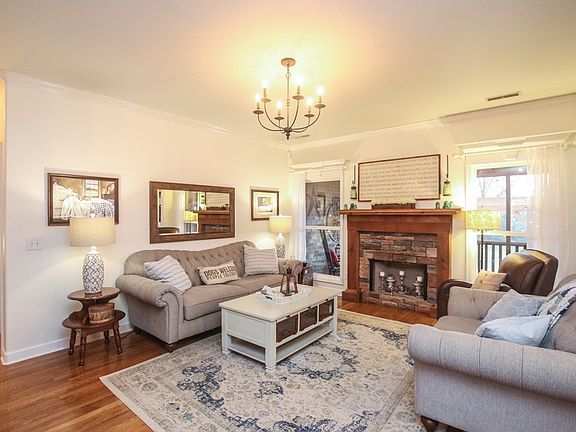 4th image of 121 Oak Knoll Ct
