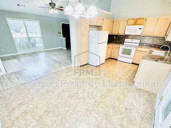 3rd image of 2663 Bay Pointe Cir W