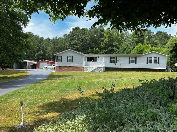 1114 Cedar Hill Rd, Blackstone, VA 23824