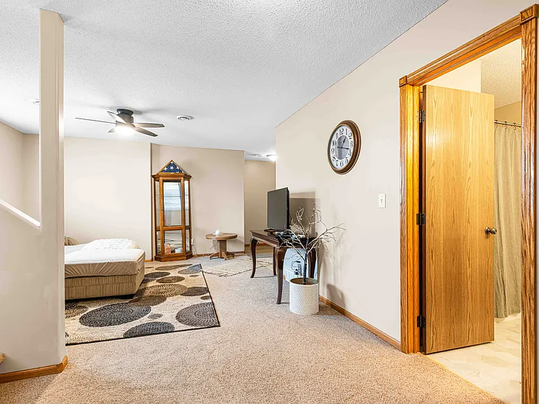 816 Woodbridge Cir — Photo 23