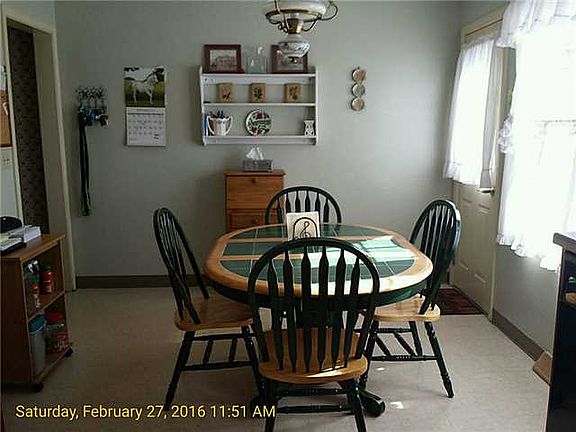5th image of 1876 Riverview Dr