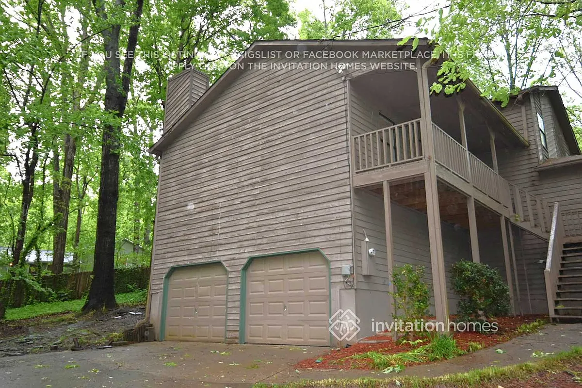 Building Photo - 3427 Hill Ln