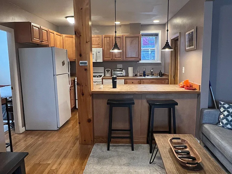 344 E 8th St #1 — Photo 1
