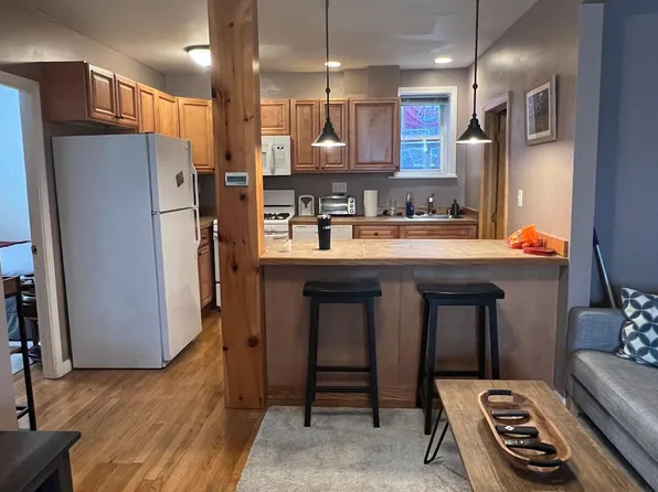 344 E 8th St, South Boston, MA