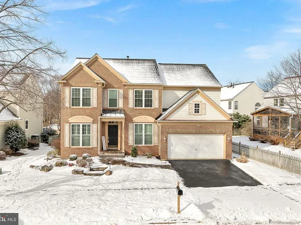 26025 Talamore Dr, Chantilly, VA 20152