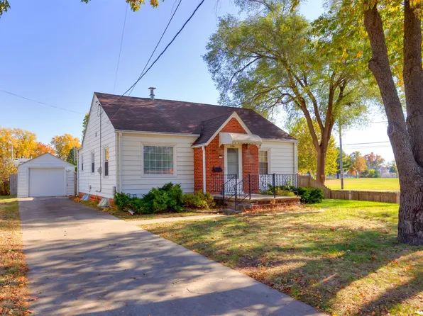 2301 50th St, Des Moines, IA 50310