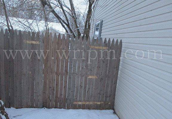 5th image of 699 Bay Ave