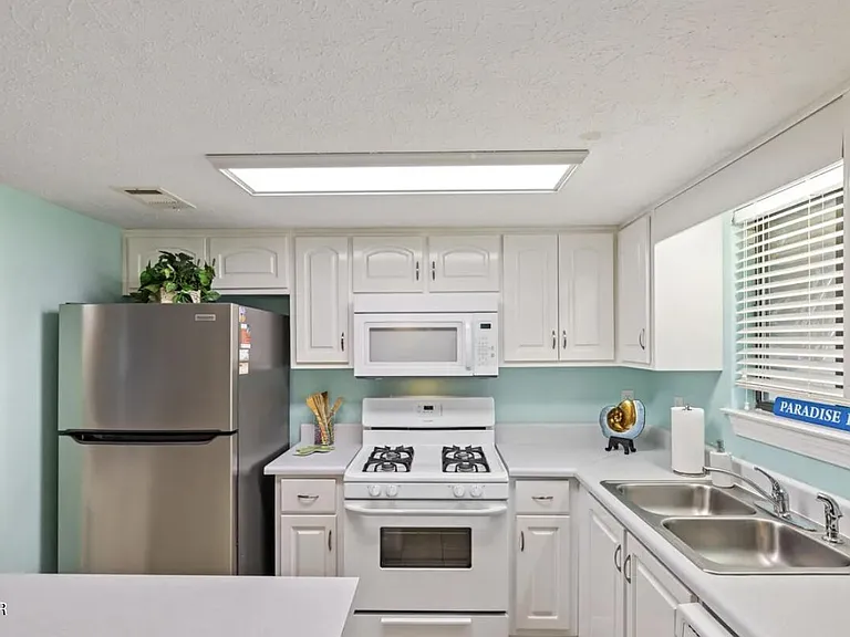 218 White Sandy Dr — Photo 8