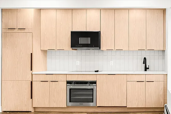 Rented by SERHANT. | media 2