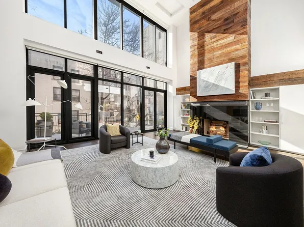 416 W 51st St #1, New York, NY 10019