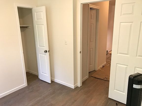 4th image of 183 Meserole St