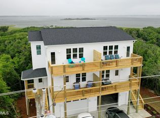 4906 Emerald Dr E, Emerald Isle, NC 28594