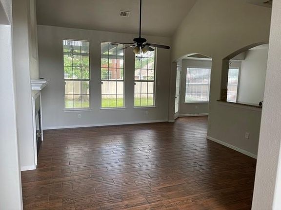 3rd image of 26 Monterey Dr
