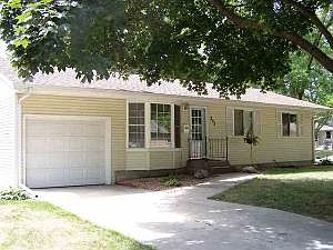 1st image of 303 N Belmont Dr