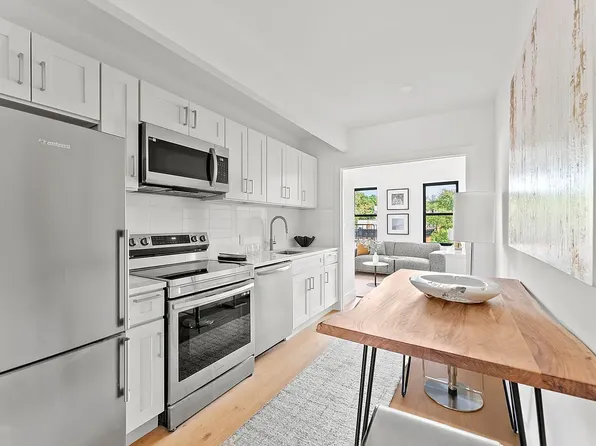 88 Fifth Avenue image 2 of 7