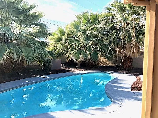 3 bed, 1600 sqft, $3,000 — Photo 3