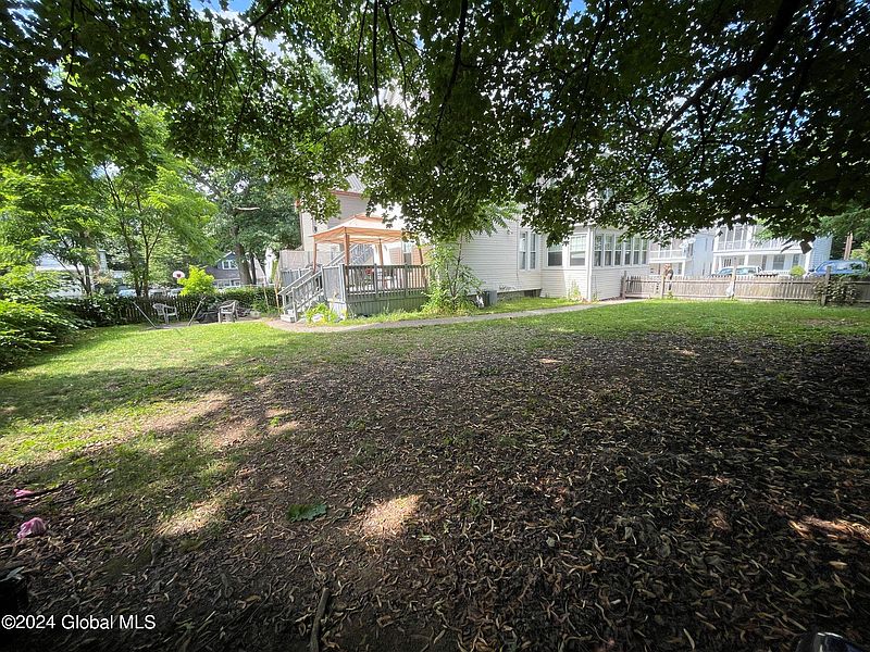 5th image of 6 Fonda Avenue